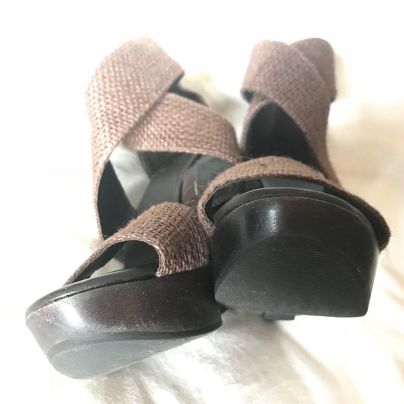 DVF ❤️ Opal Burlap Wedges. - Picture 4 of 5